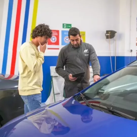 Küsimus Kas Teie juures on võimalik oodata kuni autol klaasi vahetatakse